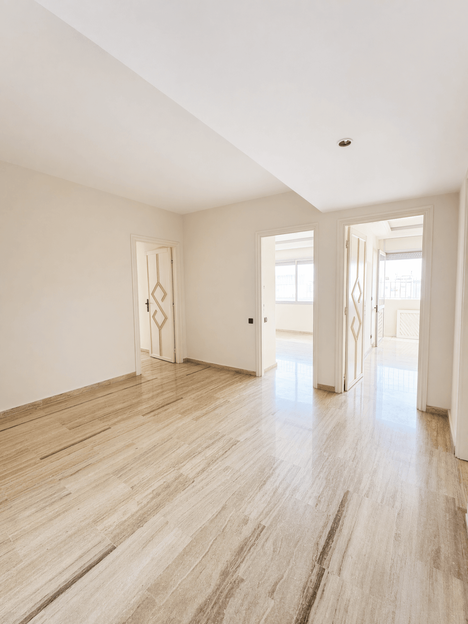 Appartement traversant — Autres
