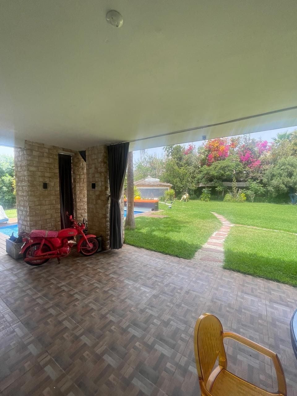 Villa au parc — Jardin