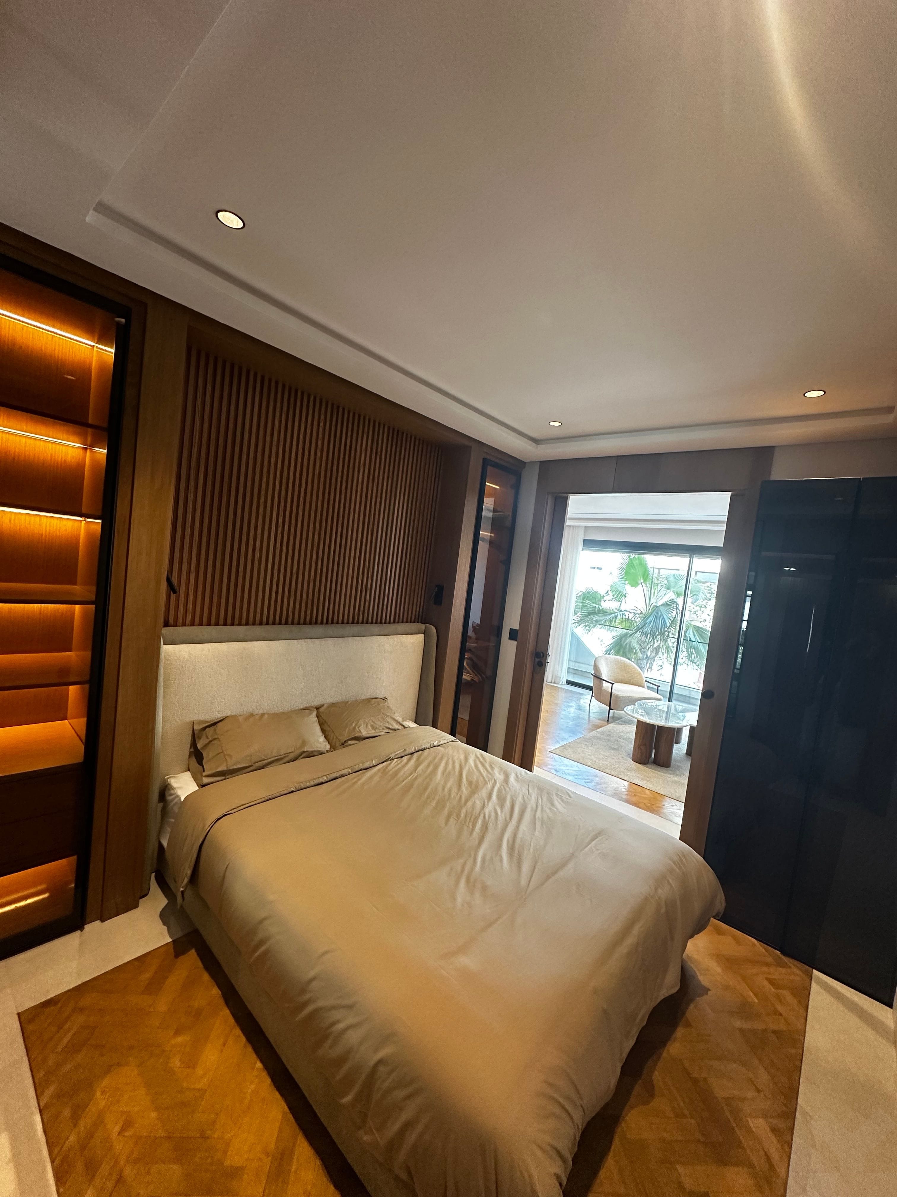 1-Bed Cil Apartment - Contemporary Design, City Views, 66m² — Other