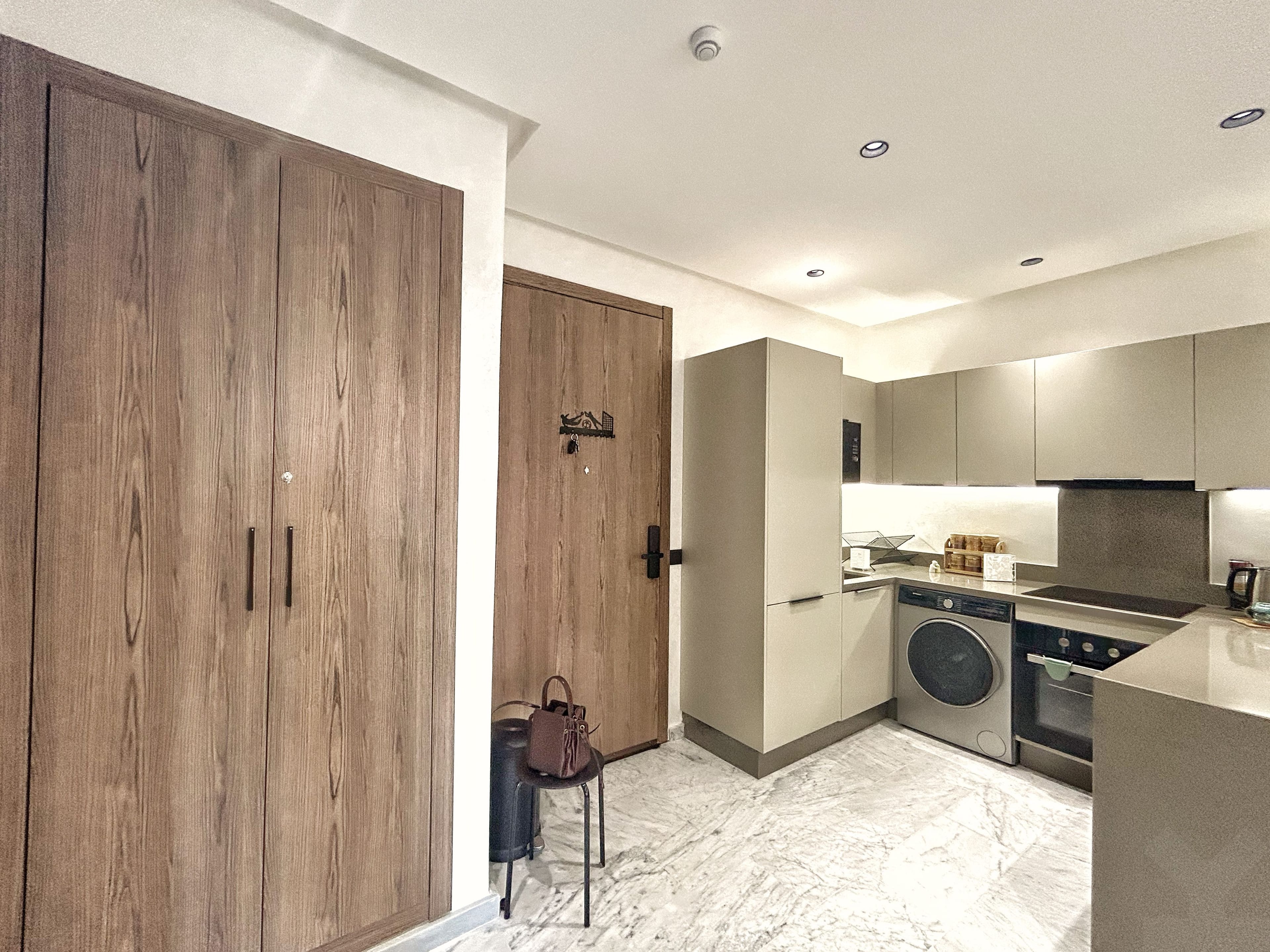 Studio prestige Palmier – Casablanca, meublé, clés en main — Autres