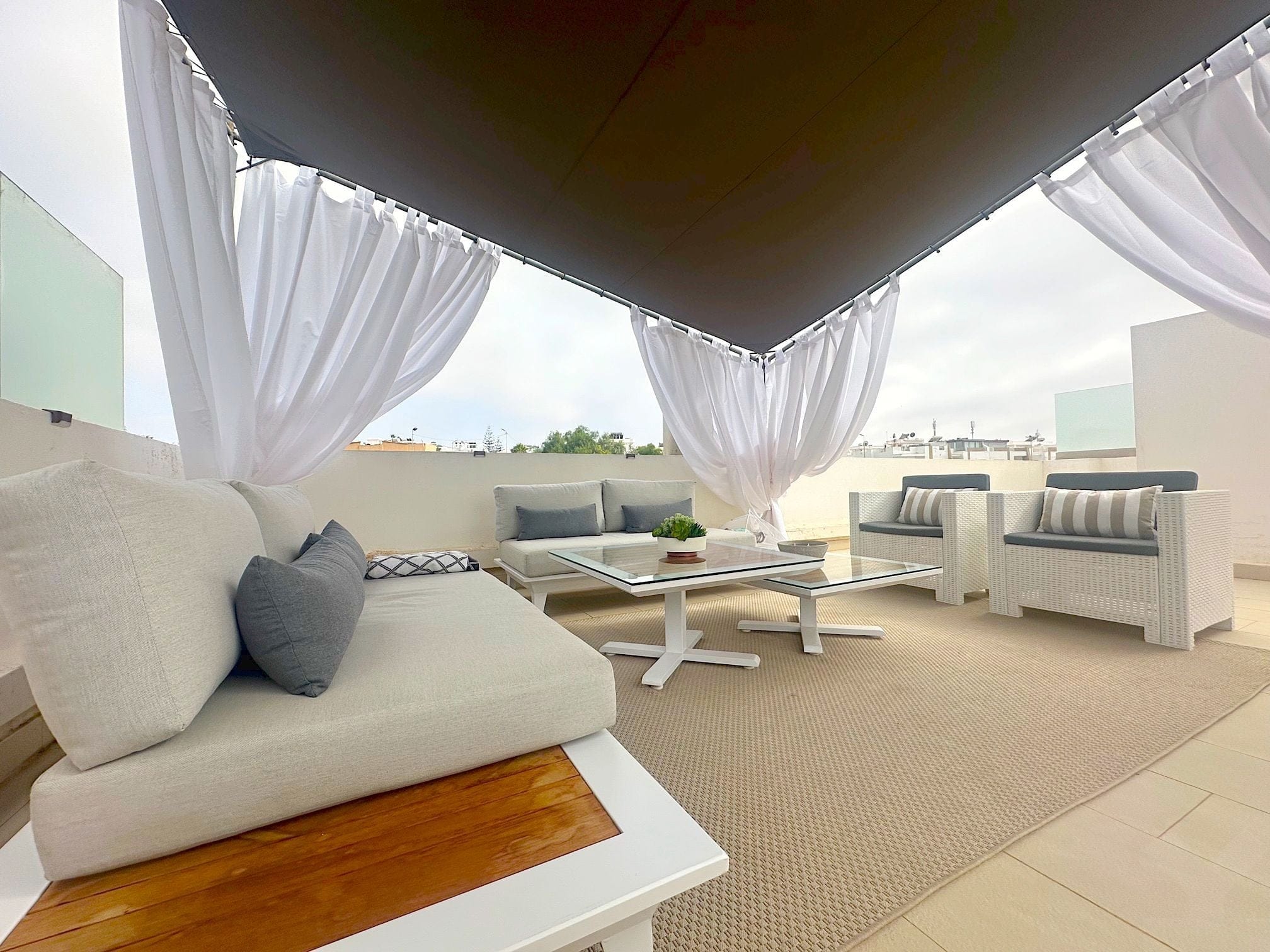 3-Bedroom Ain Diab Apartment - Panoramic Terrace & Private Jacuzzi — Other