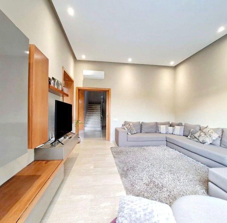 4-Bedroom Contemporary Villa with Private Pool - Bouskoura — Other